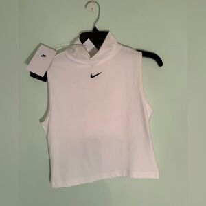 Brand new still with tags Nike top!